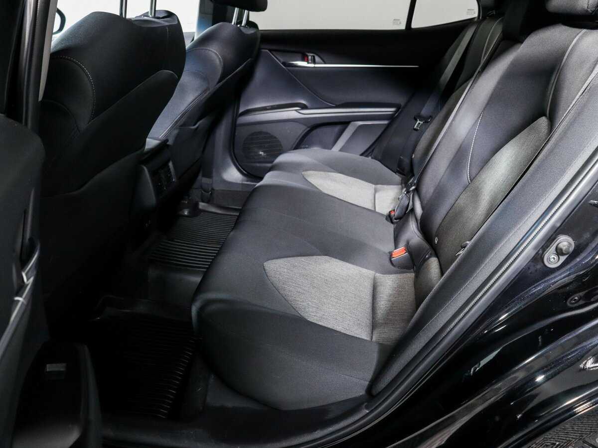 Б/У Тойота Камри 2021 года. Фото: #6