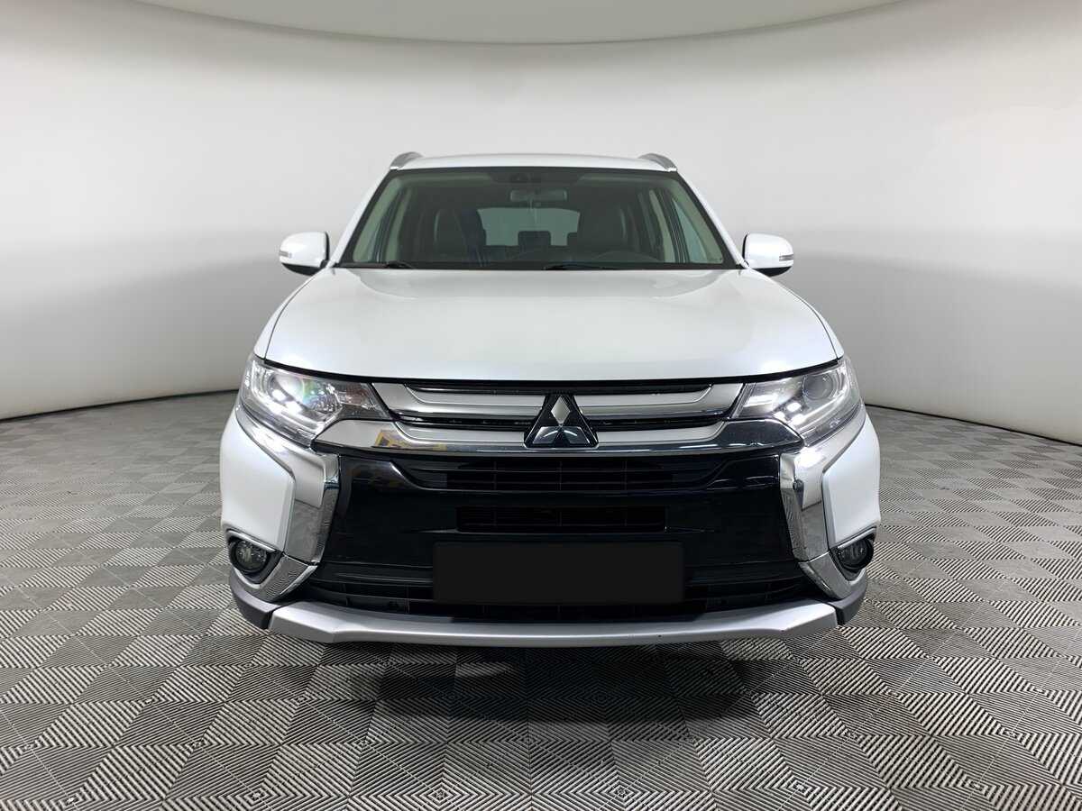 Mitsubishi Outlander 2016 года с пробегом. Фото: #1