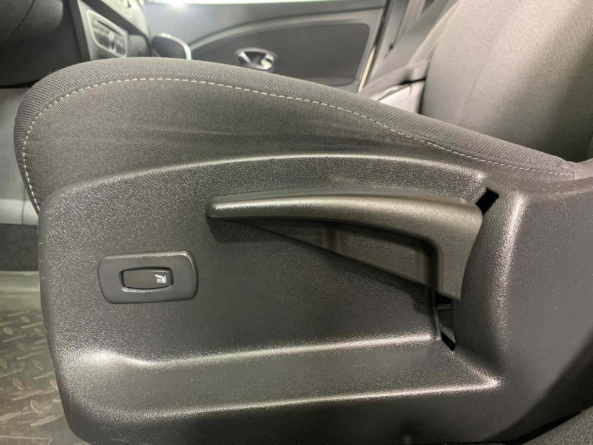 Renault Fluence 2013 года с пробегом. Фото: #16