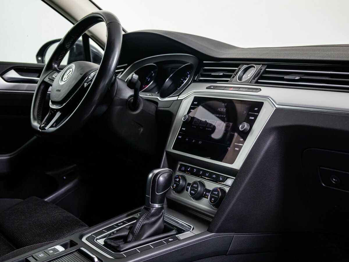 Б/У Фольксваген Пассат 2018 года. Фото: #21