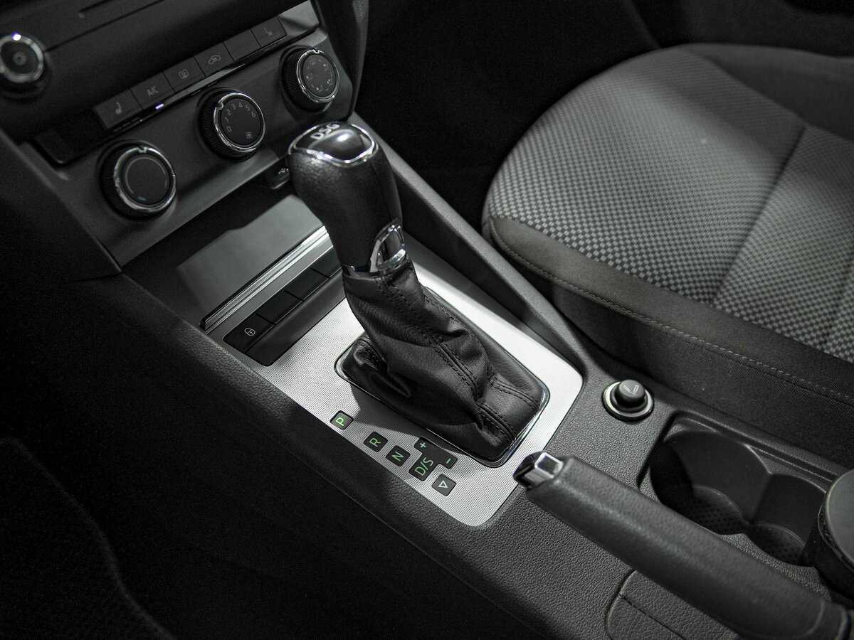 Б/У Шкода Октавия 2014 года. Фото: #8