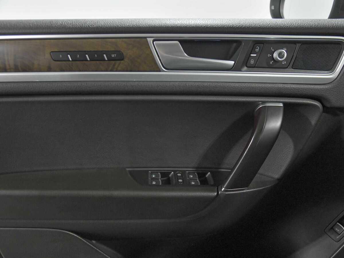 Volkswagen Touareg 2016 года с пробегом. Фото: #12
