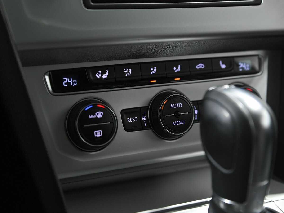 Volkswagen Passat 2015 года с пробегом. Фото: #9