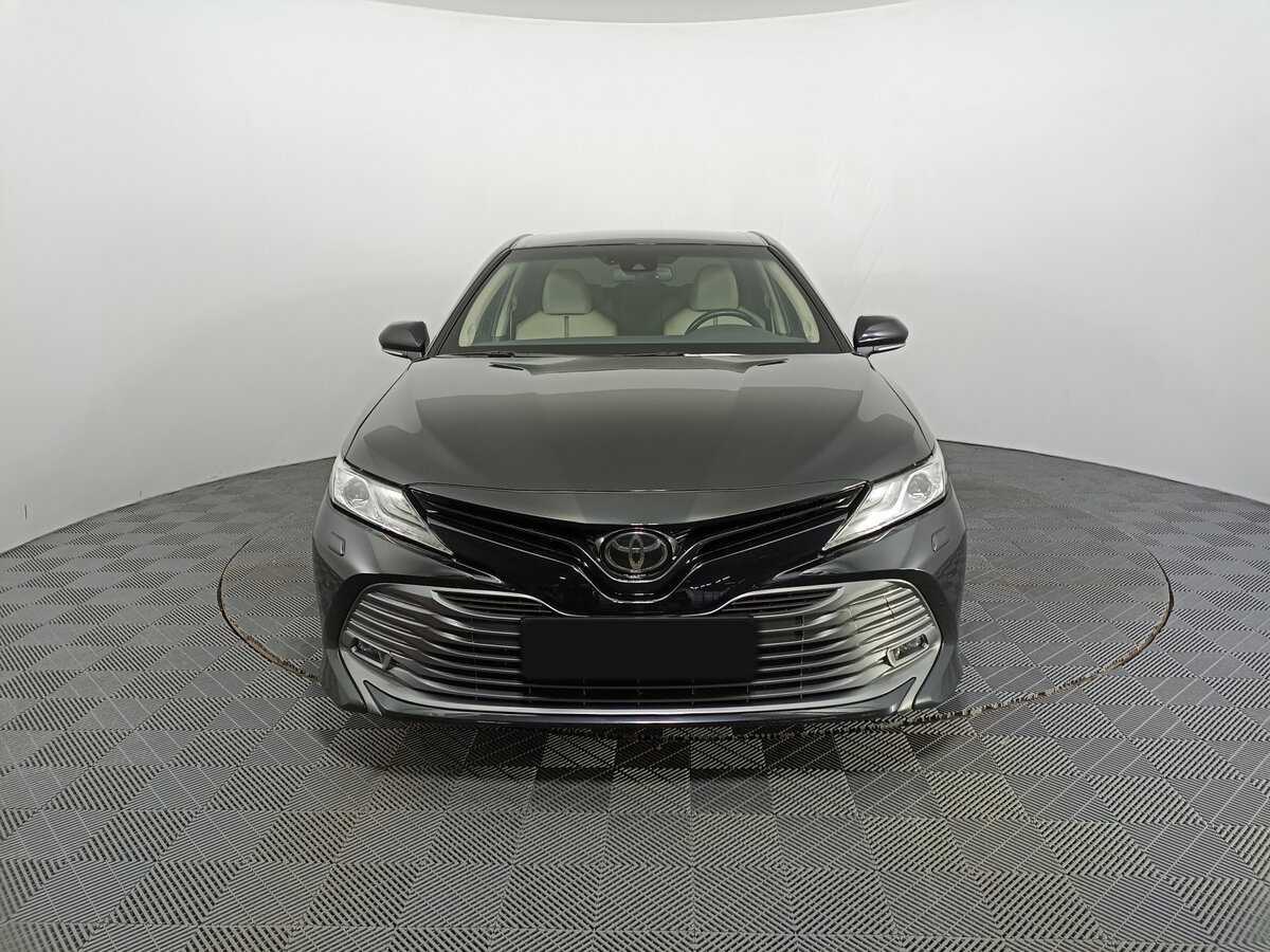 Toyota Camry 2020 года с пробегом. Фото: #1