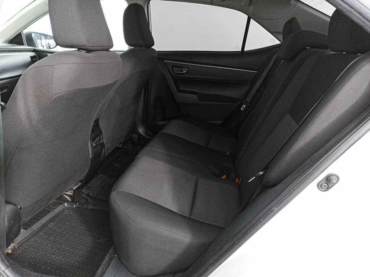 Б/У Тойота Королла 2013 года. Фото: #10