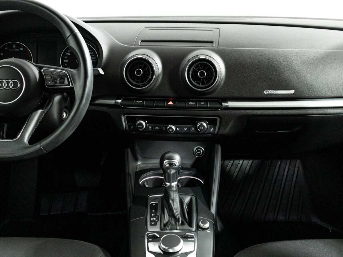 Audi A3 2019 года с пробегом. Фото: #13