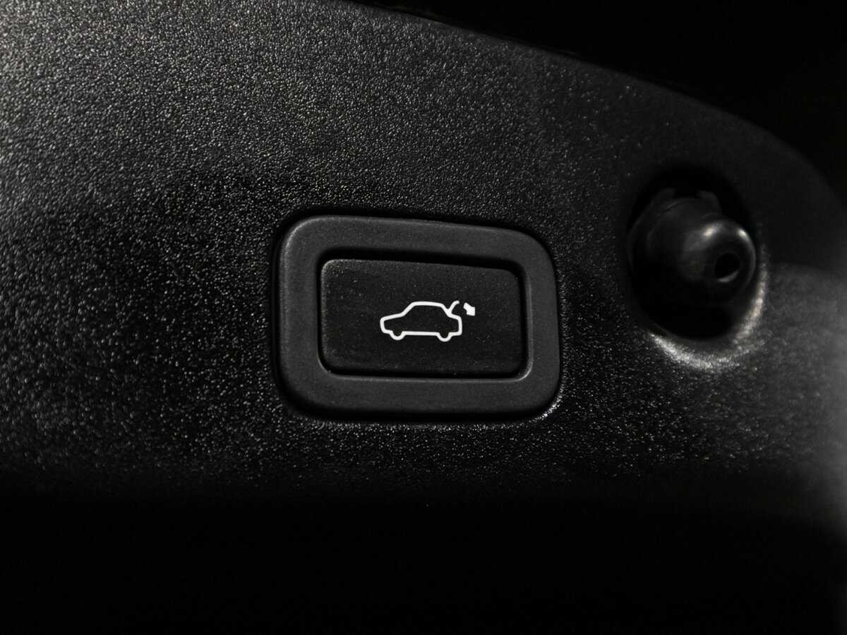 Jaguar XJ 2015 года с пробегом. Фото: #14