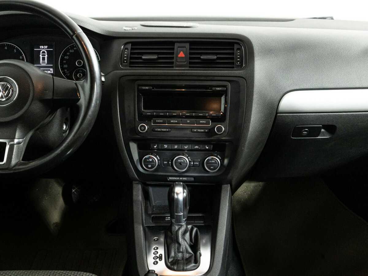 Б/У Фольксваген Джетта 2012 года. Фото: #13