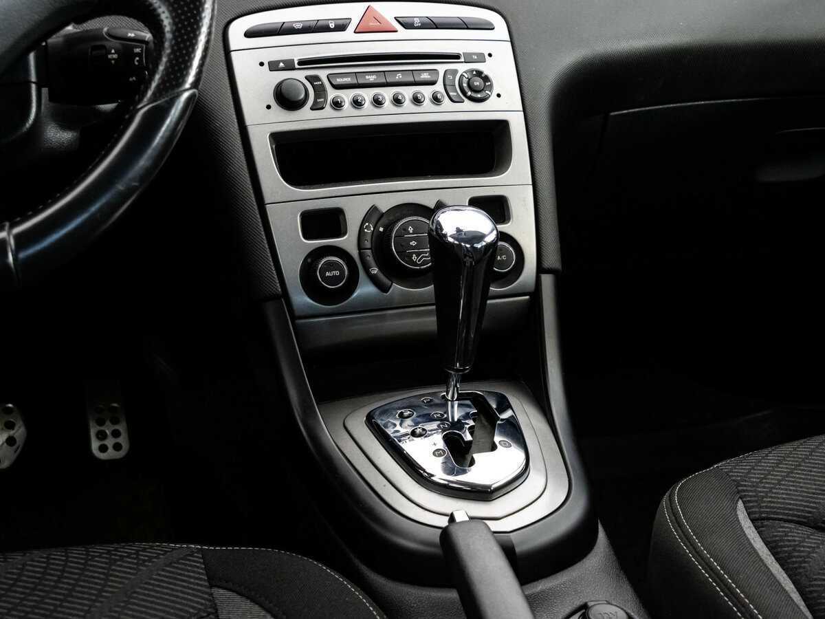 Б/У Пежо 408 2016 года. Фото: #9