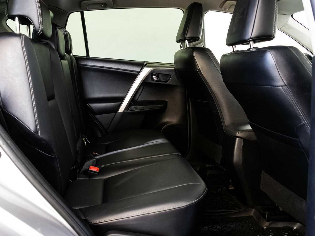 Б/У Тойота Рав4 2014 года. Фото: #11