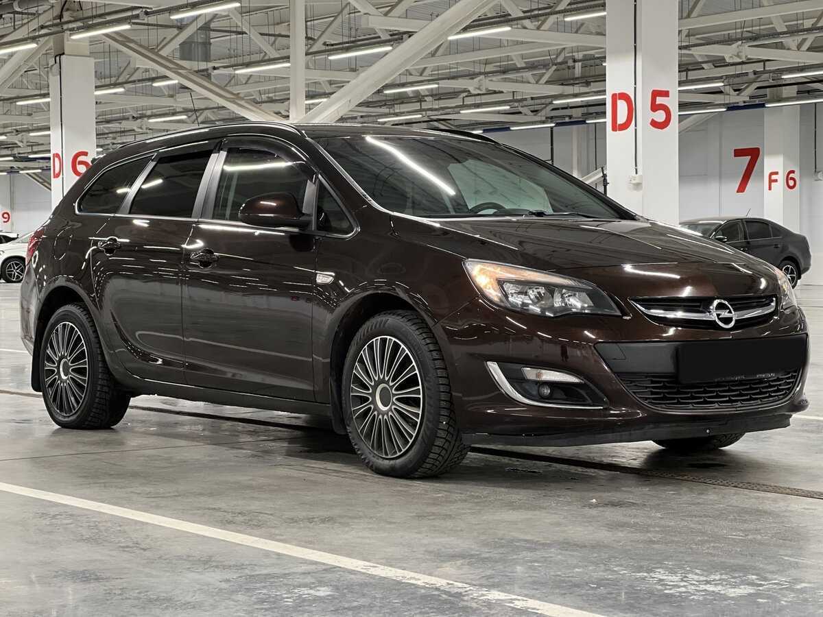 Opel Astra 2013 года с пробегом. Фото: #2