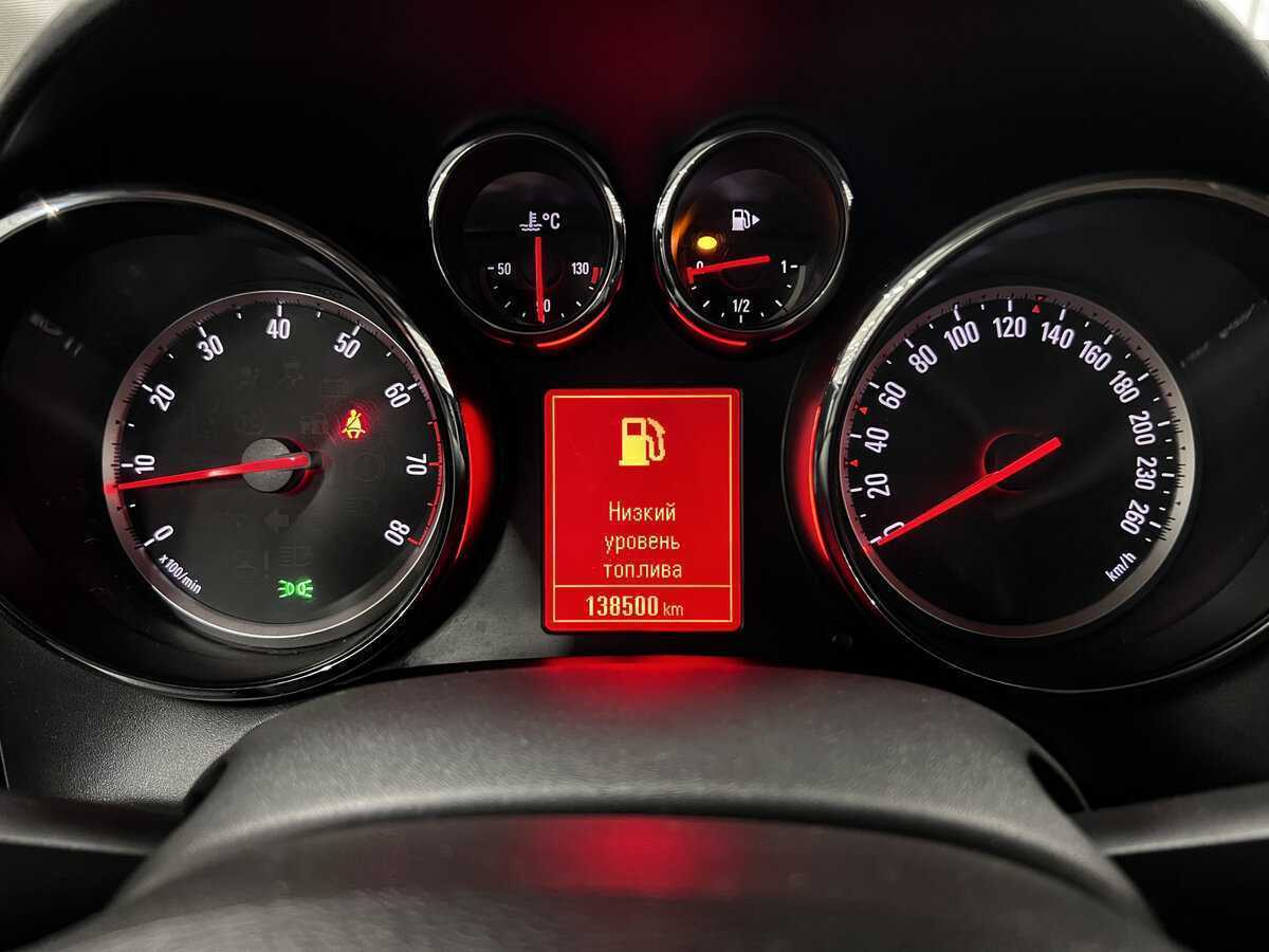 Opel Astra 2013 года с пробегом. Фото: #12