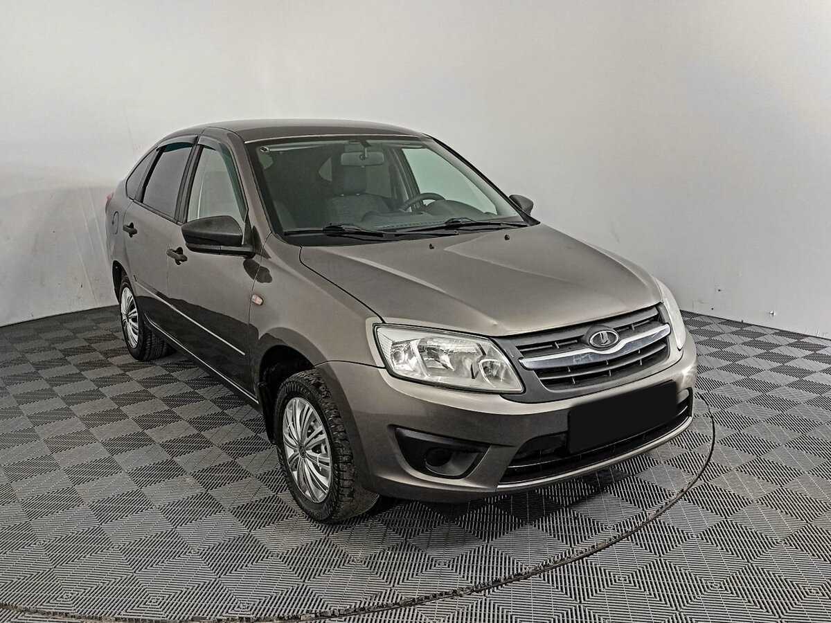 Б/У Лада (ВАЗ) Гранта 2016 года. Фото: #2