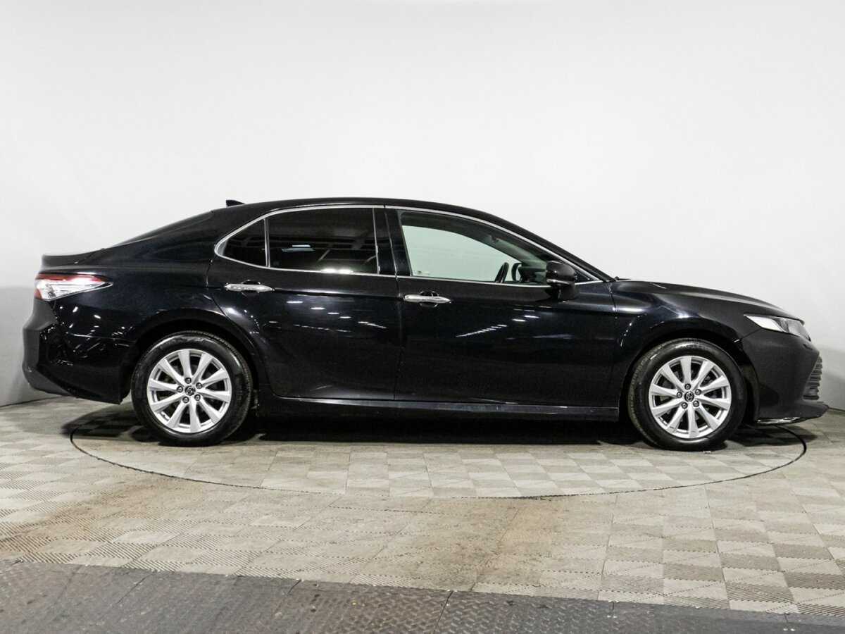 Toyota Camry 2019 года с пробегом. Фото: #3
