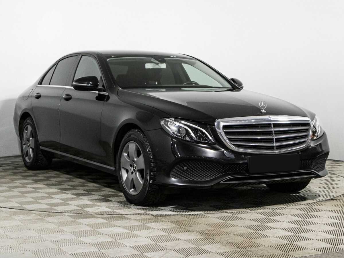 Mercedes-Benz E-Класс 2019 года с пробегом. Фото: #2