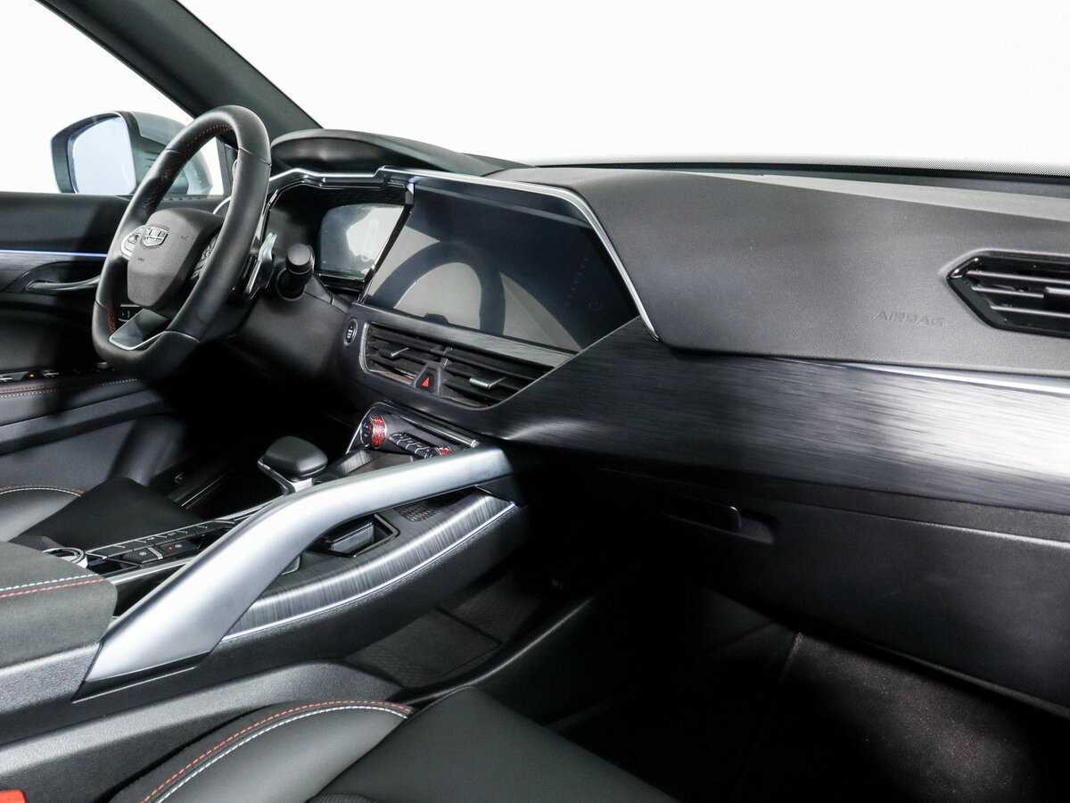 Geely Tugella 2024 года с пробегом. Фото: #8