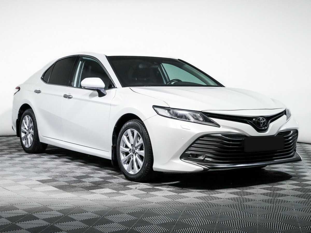 Toyota Camry 2019 года с пробегом. Фото: #2