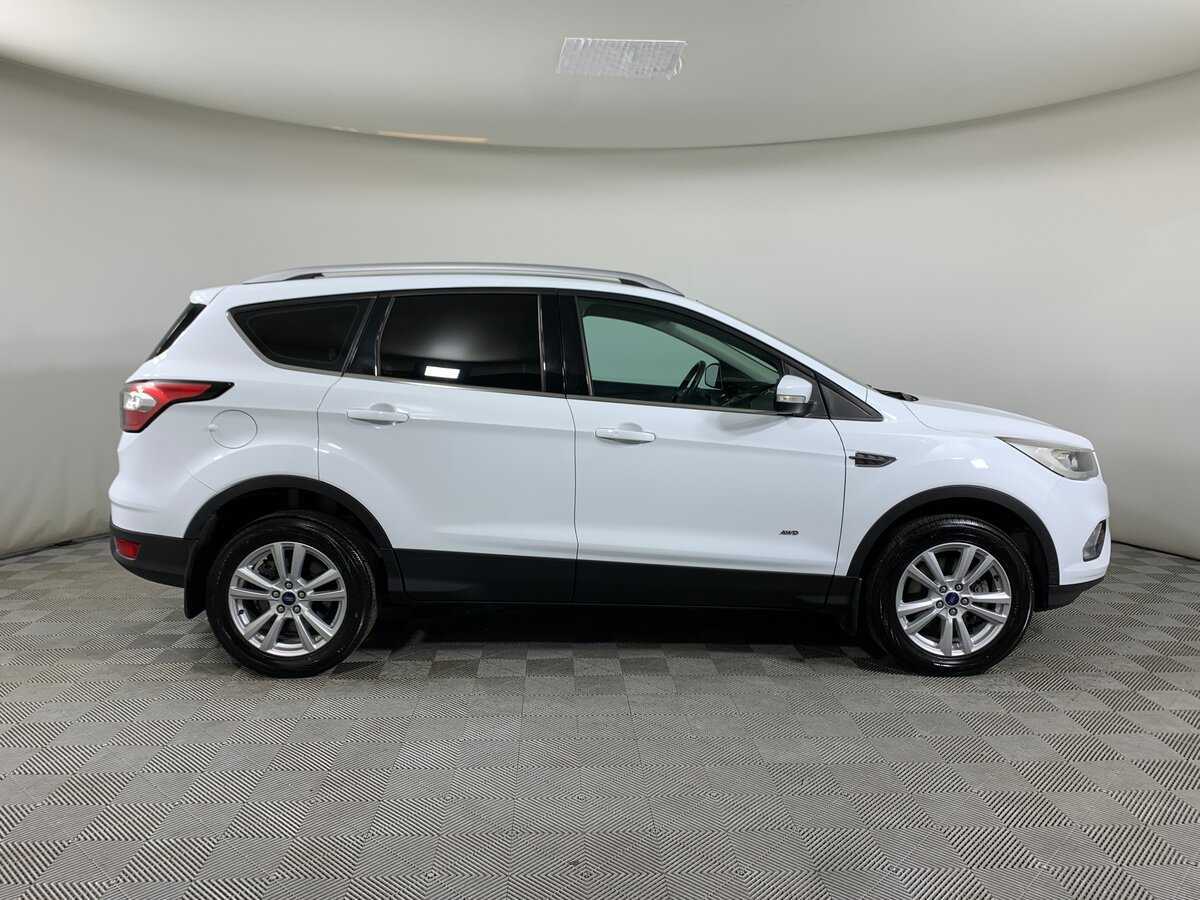 Ford Kuga 2017 года с пробегом. Фото: #3