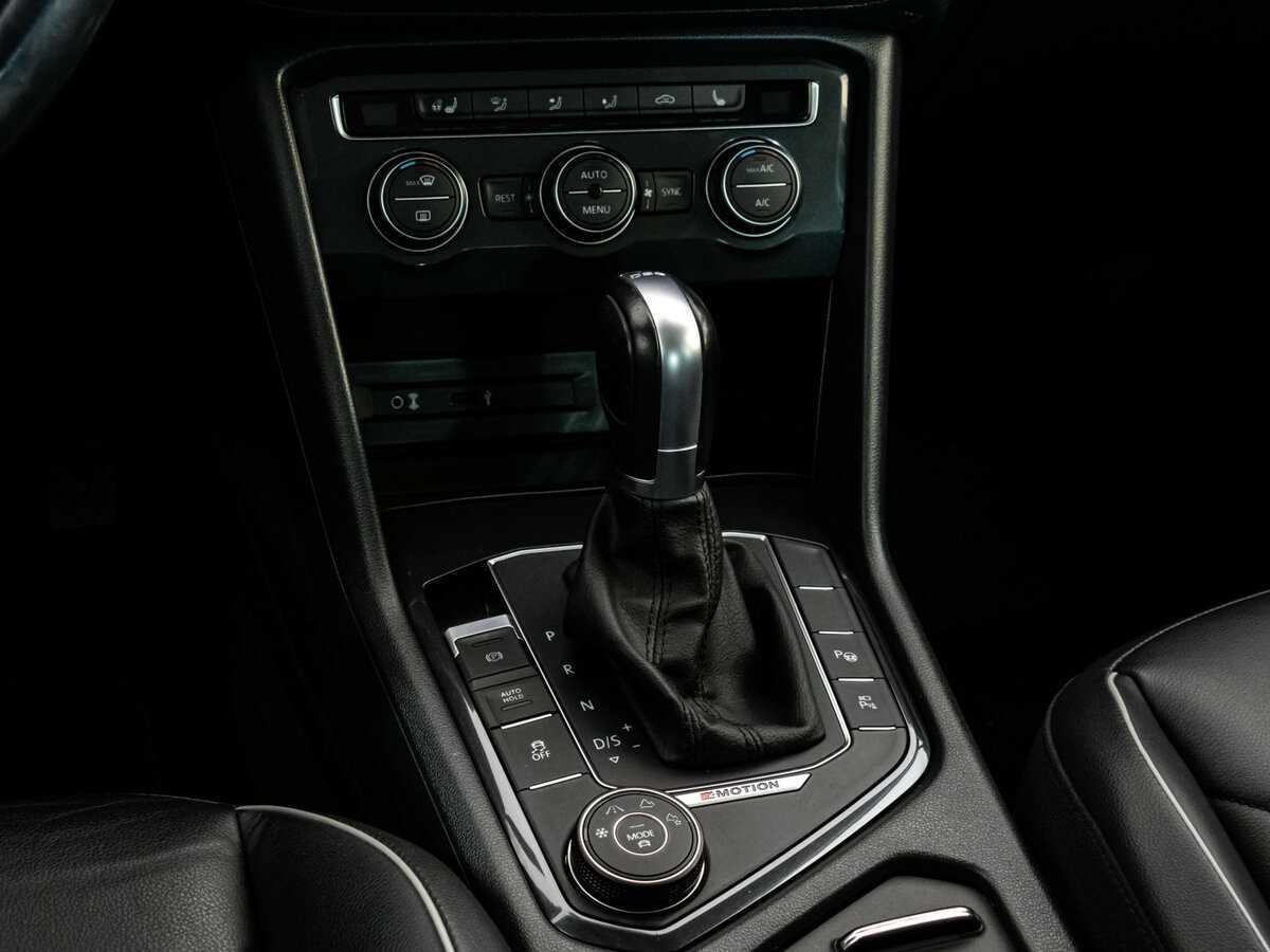 Б/У Фольксваген Тигуан 2017 года. Фото: #11