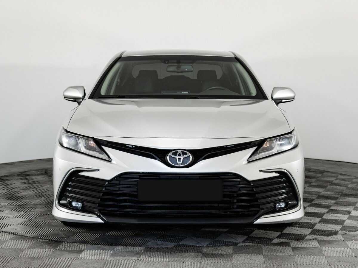 Toyota Camry 2021 года с пробегом. Фото: #1