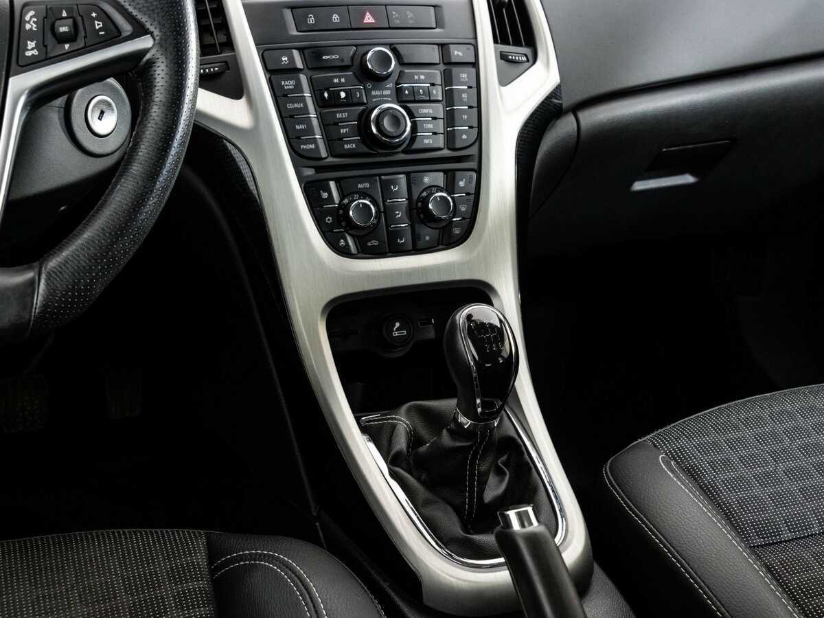 Б/У Опель Астра 2012 года. Фото: #10