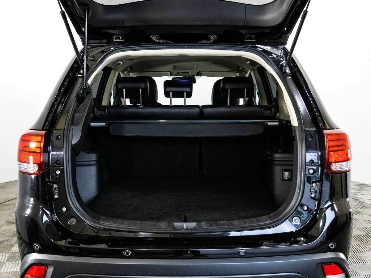 Mitsubishi Outlander 2018 года с пробегом. Фото: #17