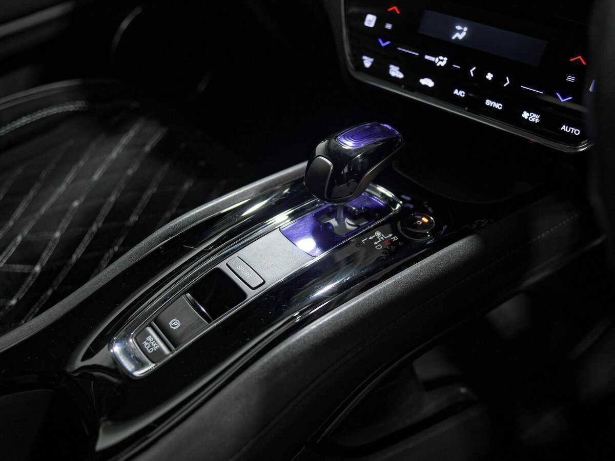 Honda Vezel 2014 года с пробегом. Фото: #11