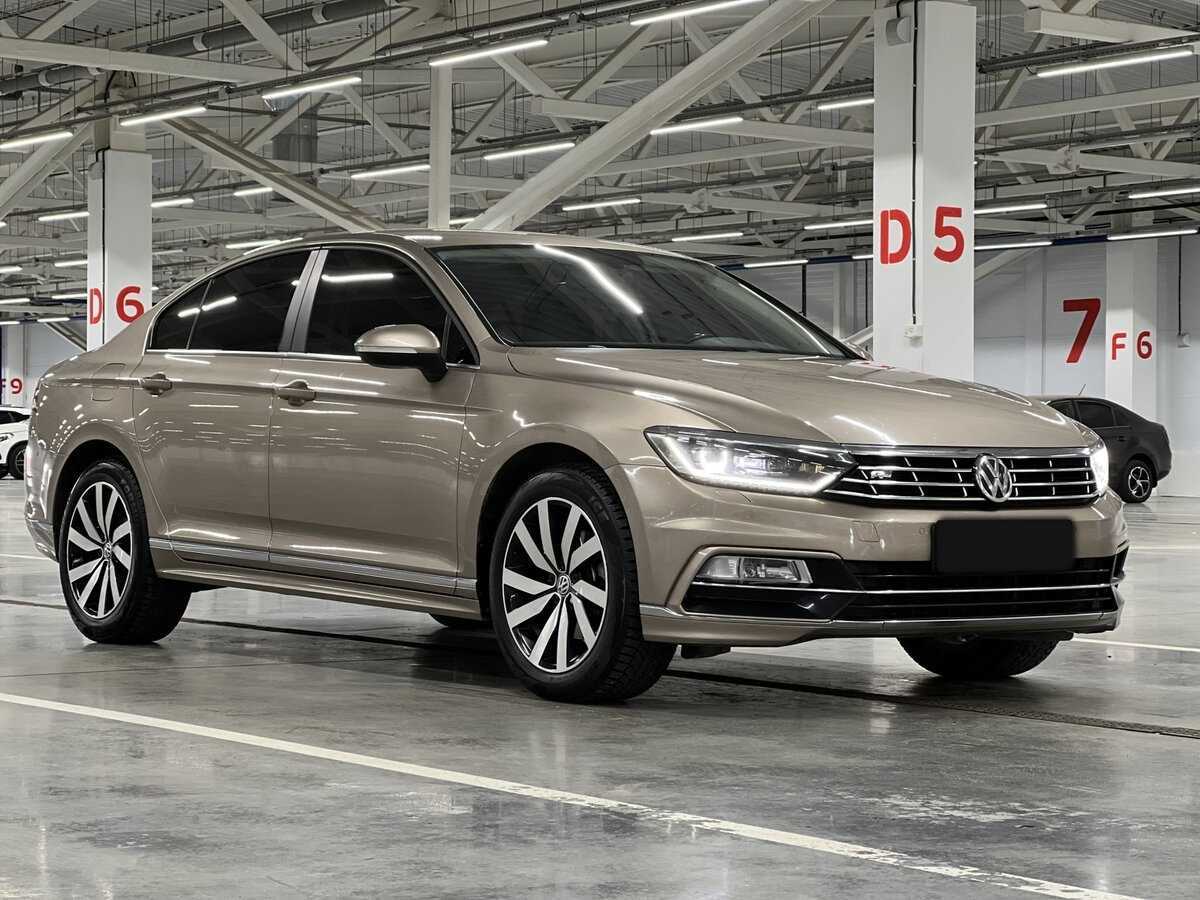 Volkswagen Passat 2016 года с пробегом. Фото: #2