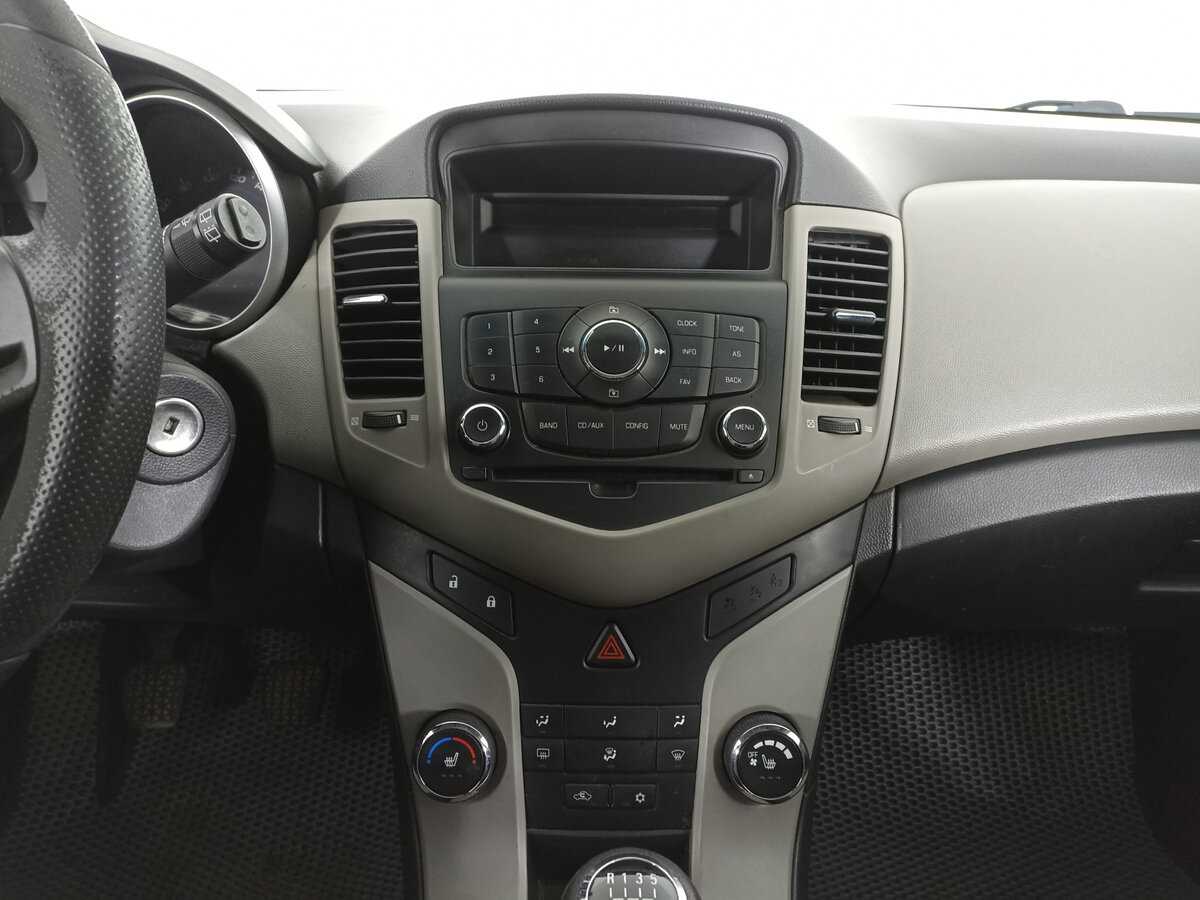 Б/У Шевроле Круз 2012 года. Фото: #13