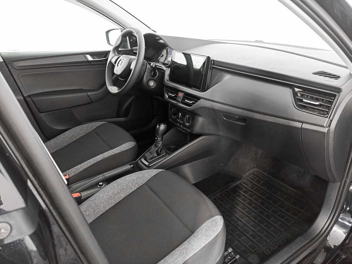 Б/У Шкода Рапид 2021 года. Фото: #8