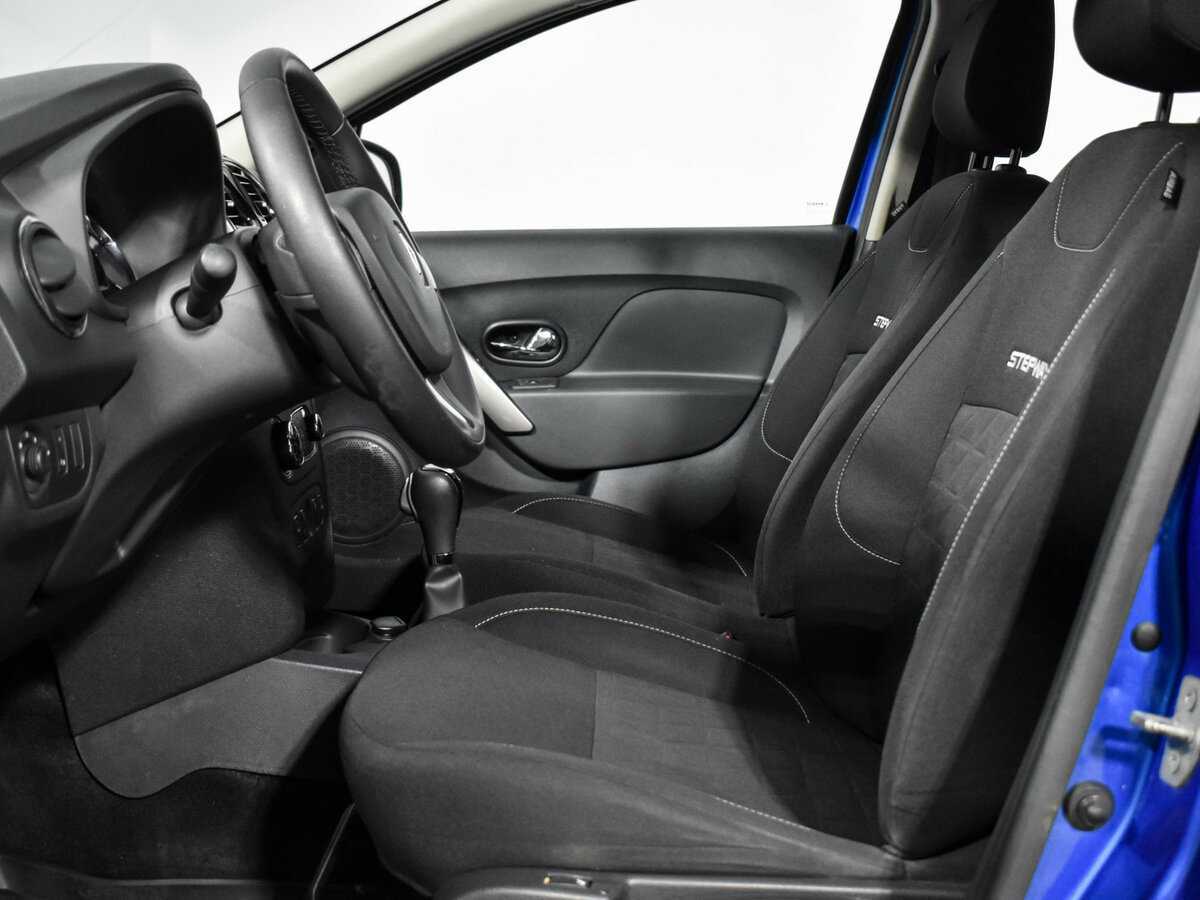 Б/У Рено Сандеро 2017 года. Фото: #9