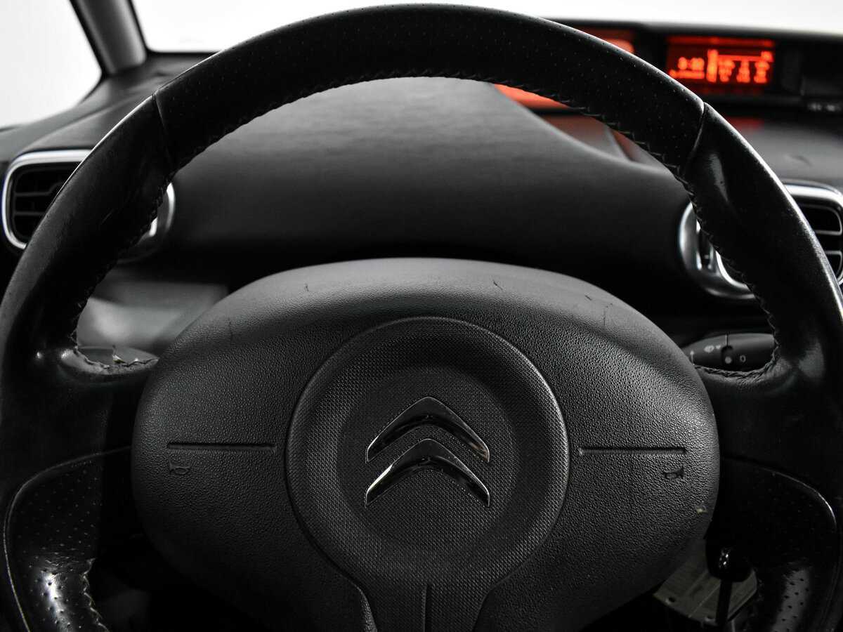 Б/У Ситроен Ц3 Пикассо 2014 года. Фото: #17