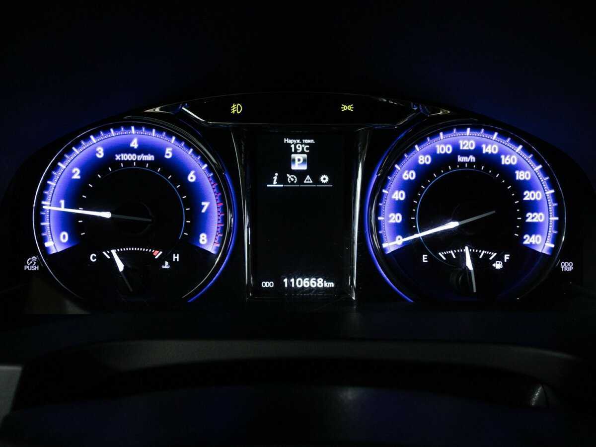 Б/У Тойота Камри 2016 года. Фото: #11