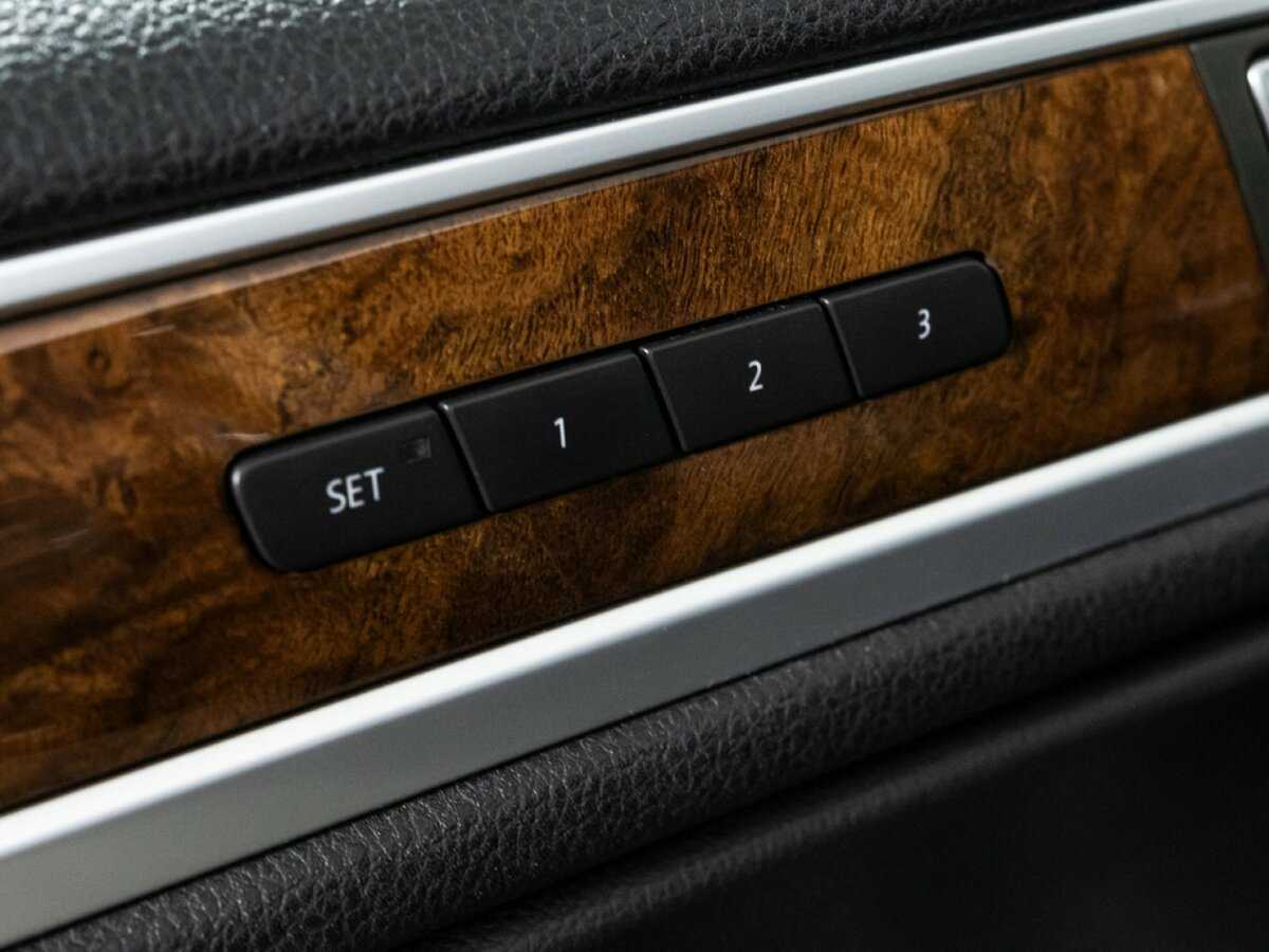 Б/У Фольксваген Туарег 2012 года. Фото: #15