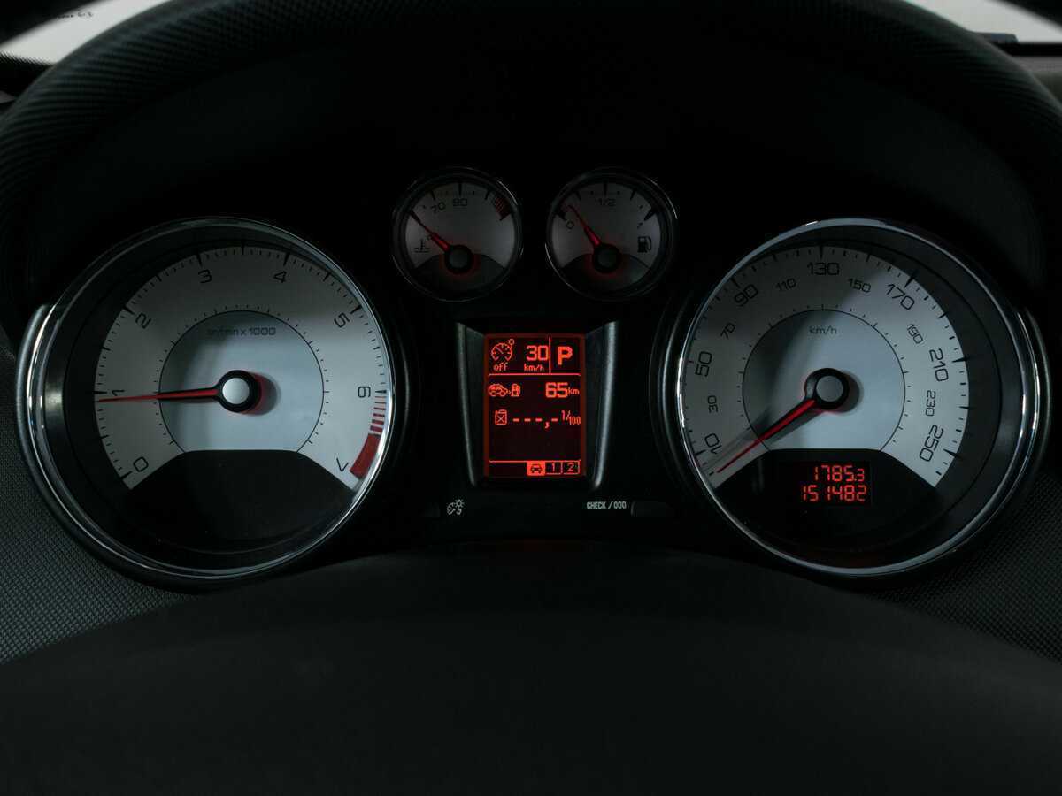 Б/У Пежо 308 2012 года. Фото: #10