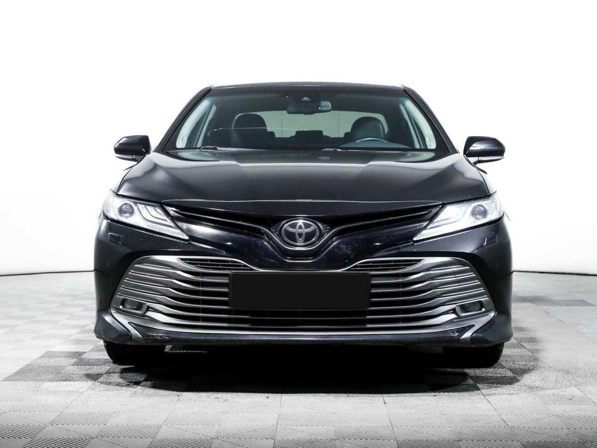 Toyota Camry 2018 года с пробегом. Фото: #1