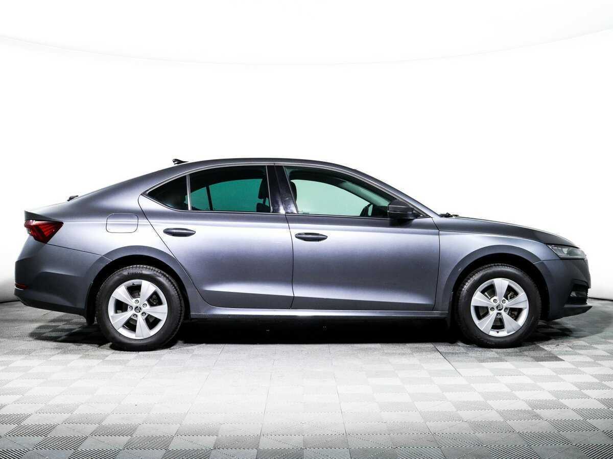 Б/У Шкода Октавия 2021 года. Фото: #3