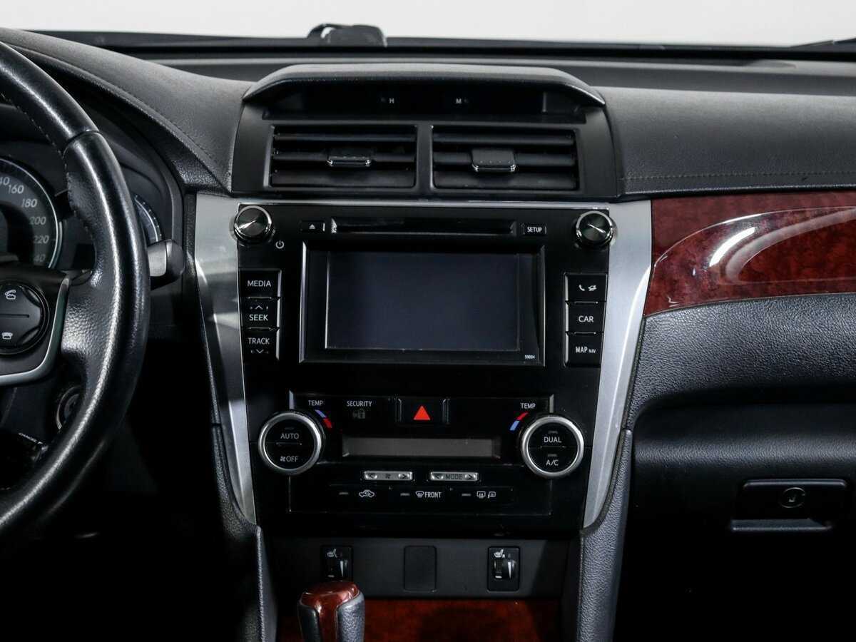 Б/У Тойота Камри 2013 года. Фото: #11