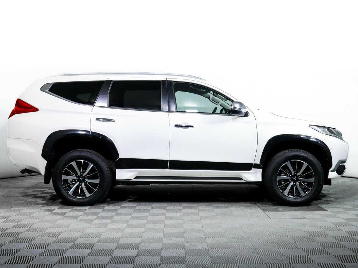 Mitsubishi Pajero Sport 2019 года с пробегом. Фото: #3
