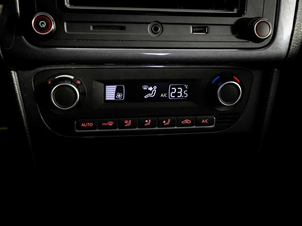 Б/У Фольксваген Поло 2018 года. Фото: #12