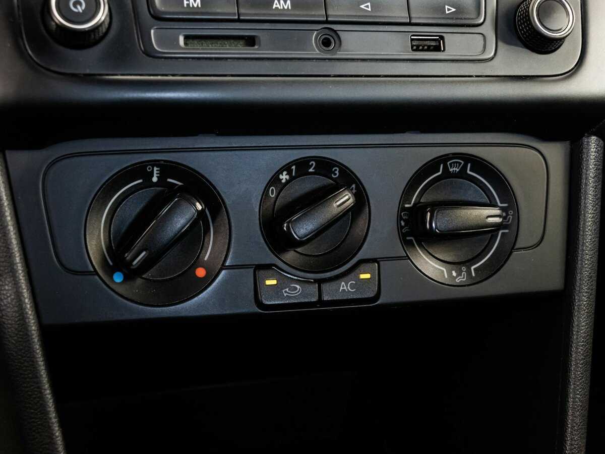 Б/У Фольксваген Поло 2013 года. Фото: #11