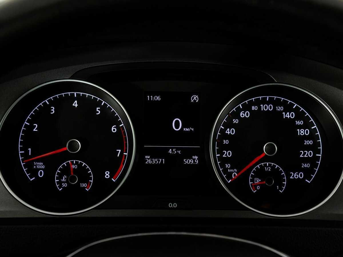 Б/У Фольксваген Гольф 2014 года. Фото: #13