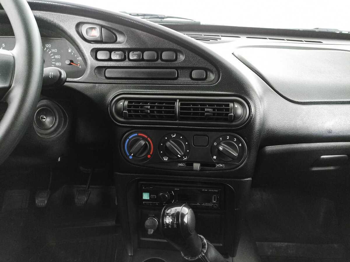 Б/У Шевроле Нива 2016 года. Фото: #12