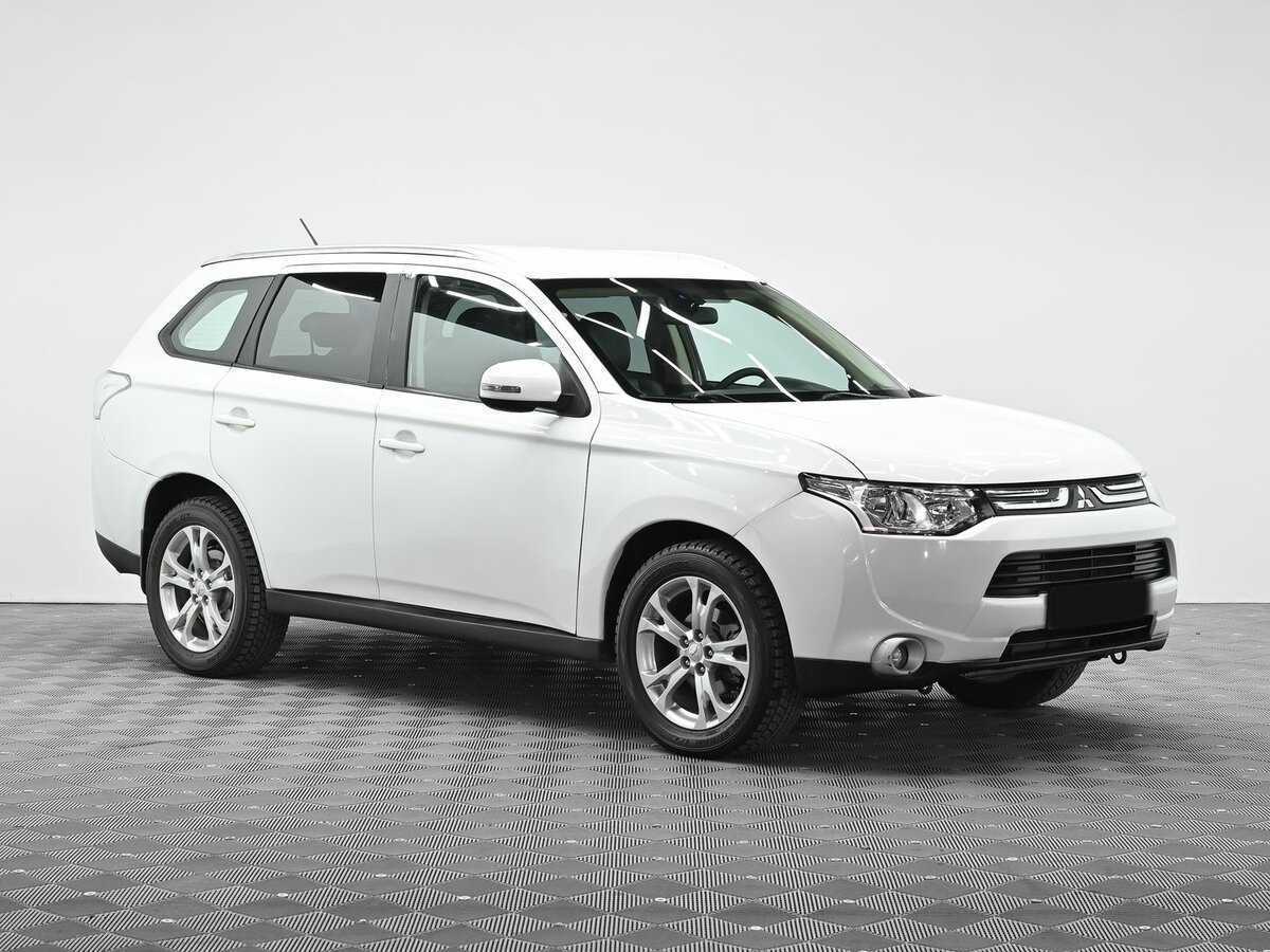 Mitsubishi Outlander 2012 года с пробегом. Фото: #2