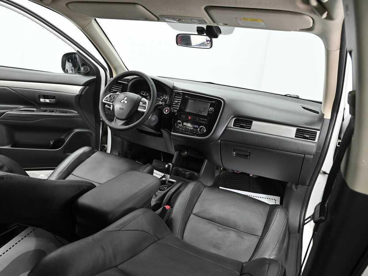 Mitsubishi Outlander 2012 года с пробегом. Фото: #8