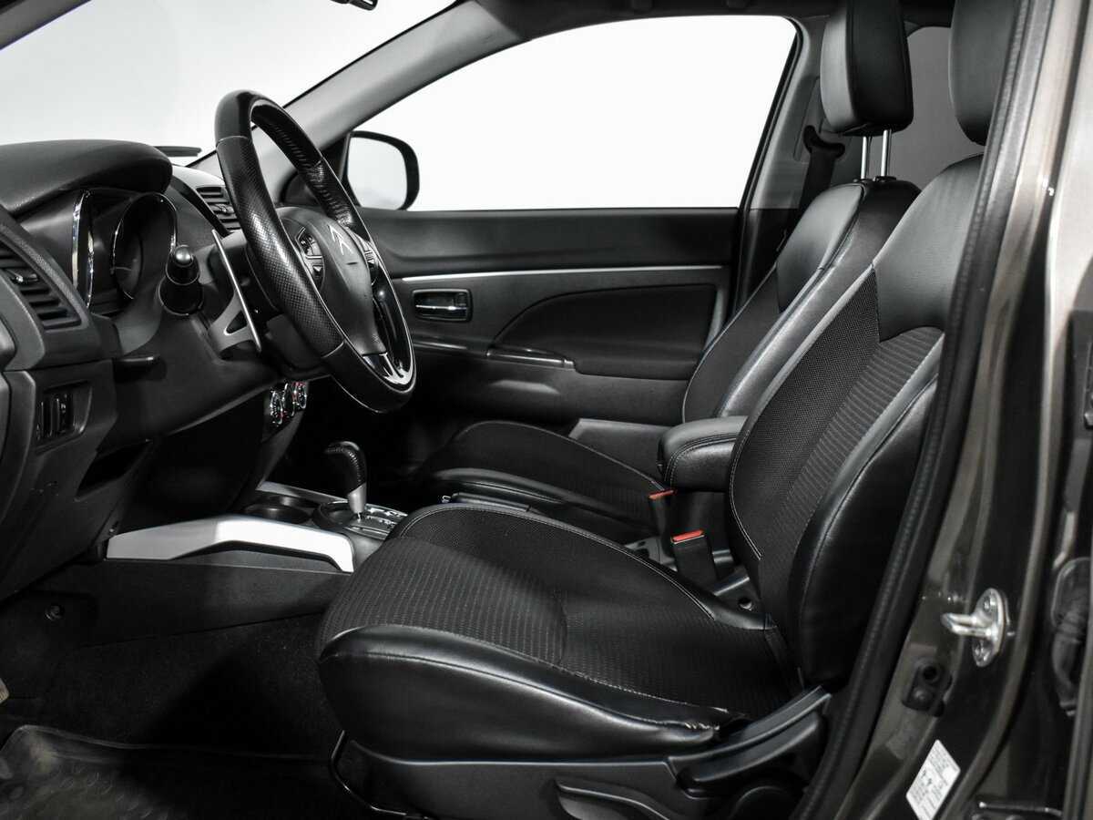 Б/У Ситроен Ц4 Эйркросс 2012 года. Фото: #9