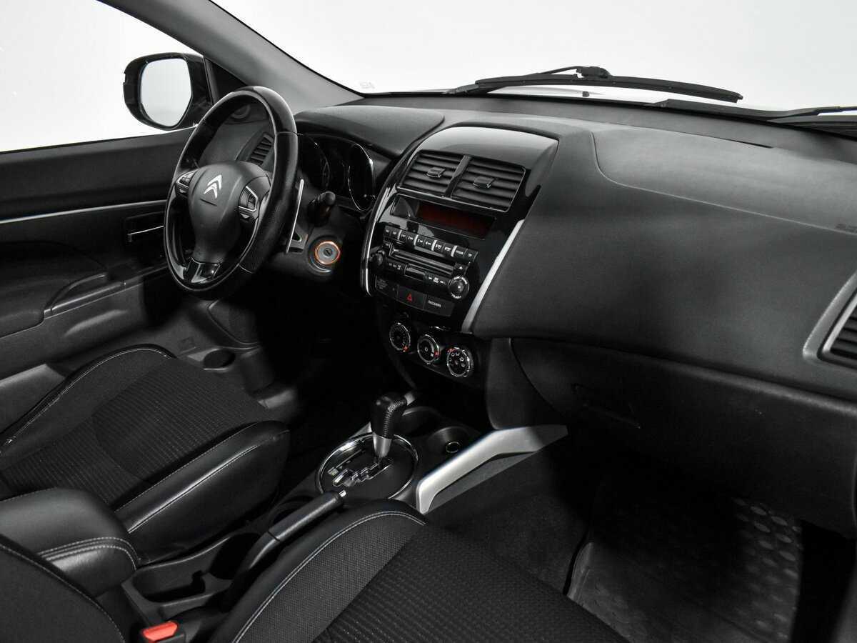 Б/У Ситроен Ц4 Эйркросс 2012 года. Фото: #12