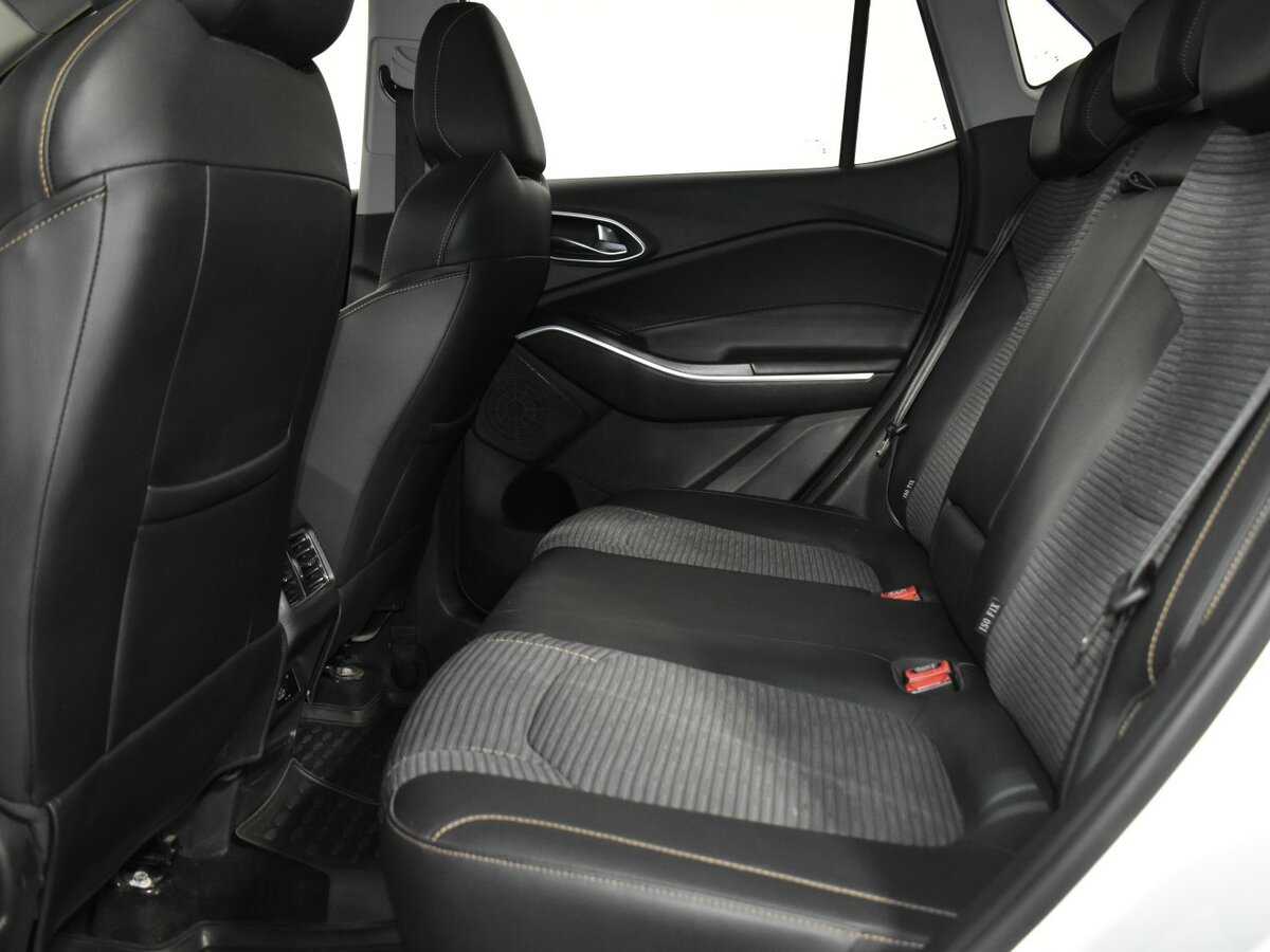 Москвич 3 2023 года с пробегом. Фото: #18