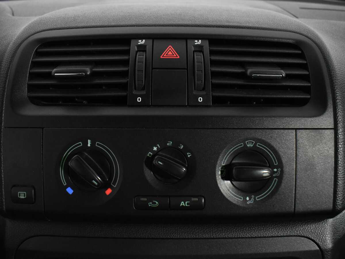 Б/У Шкода Фабия 2012 года. Фото: #15