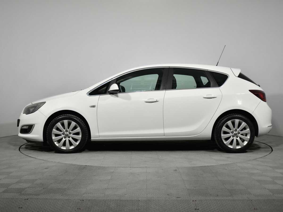 Б/У Опель Астра 2014 года. Фото: #3